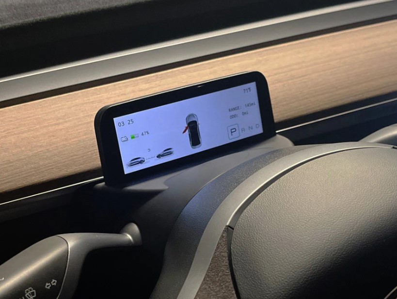 Tesla Model Y/3 hastighetsmätare bakom ratten, HUD, Tesla SpeedPRO Advanced, AMD